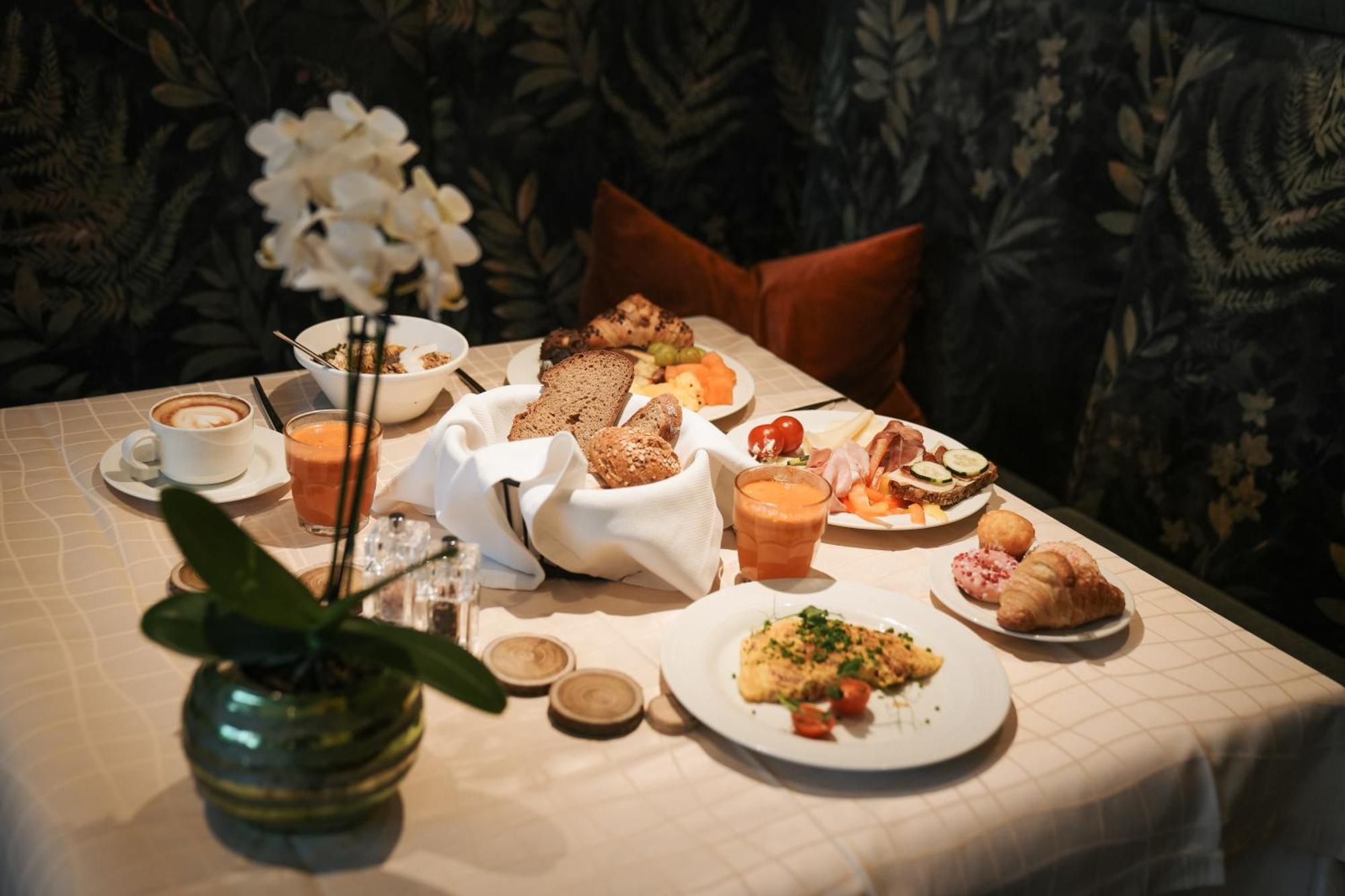 Gartenhotel Moser อัปเปียโน ซุลลา สตราดา เดล วีโน ภายนอก รูปภาพ